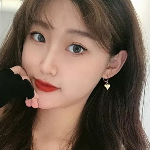 New ladies Gold plated heart dangle earnings - Picture 6 of 6